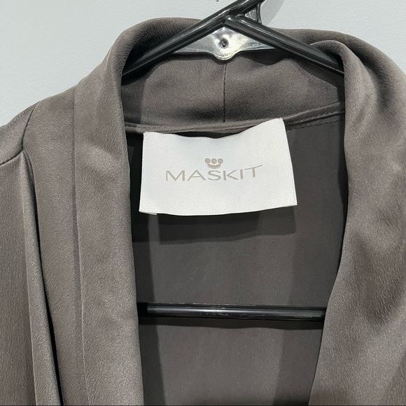 MASKIT Silk Draped Top size small - Picture 2 of 5